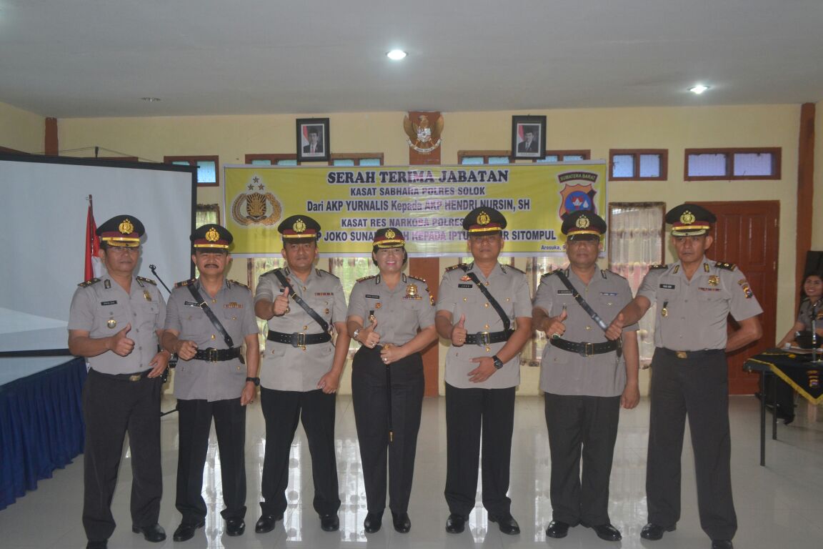 Kapolres Solok Reh Ngenana didampingi para perwira